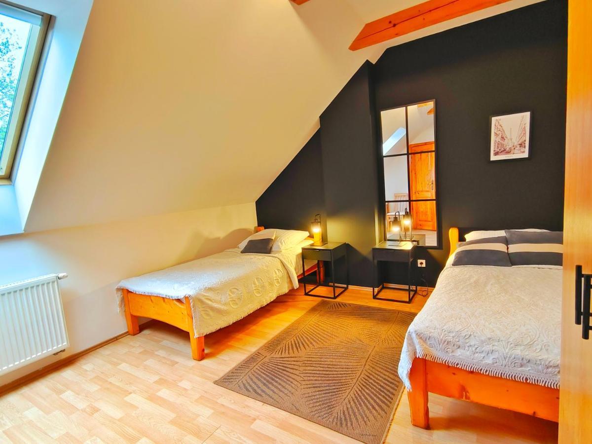 Karczma Maciejowka Hotel Czajowice ภายนอก รูปภาพ
